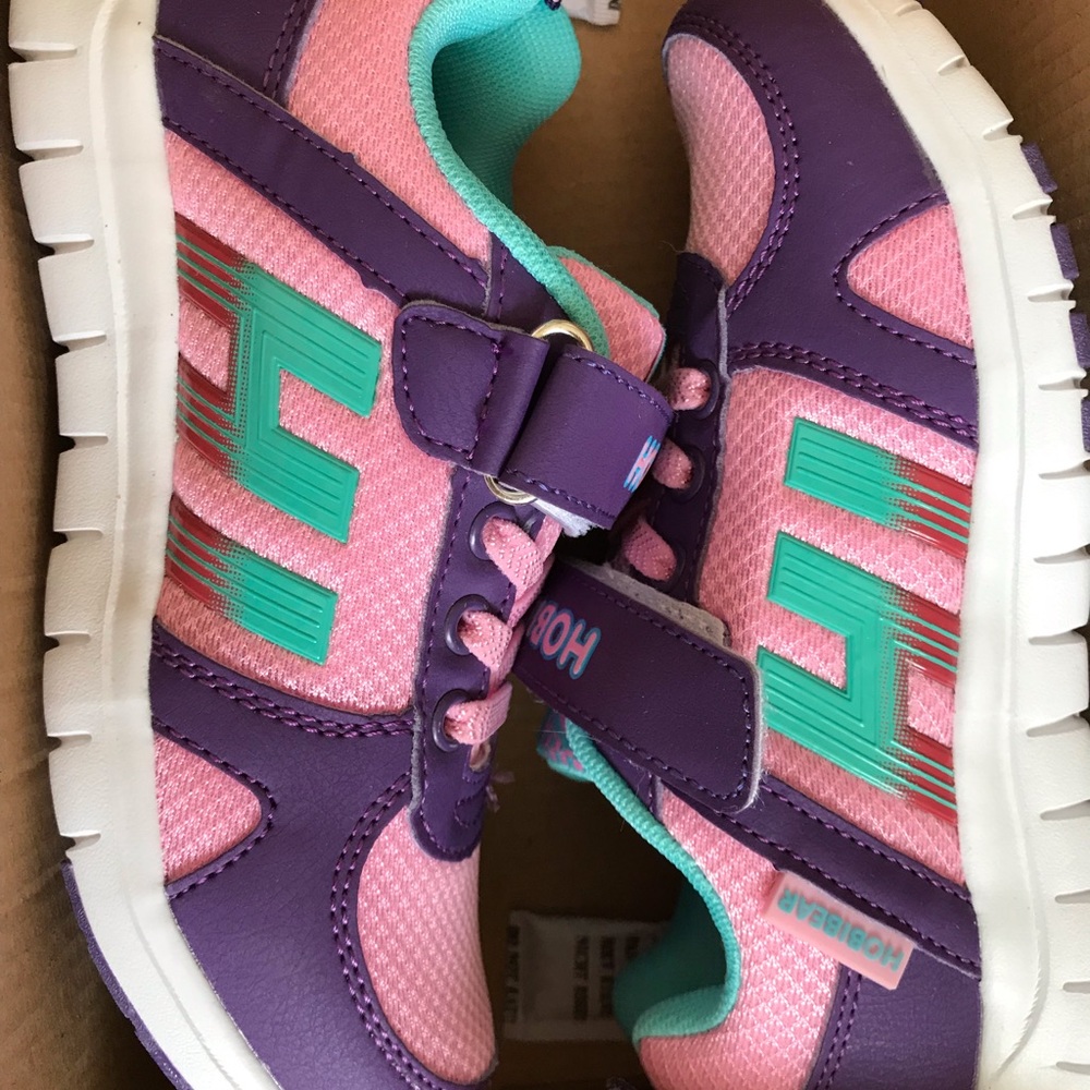 Brand new, never worn, girls youth tennies